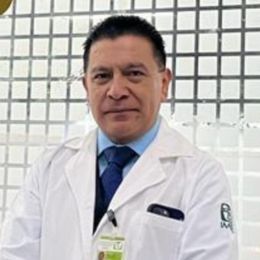 Dr. Tomás Martínez Ponce(1)